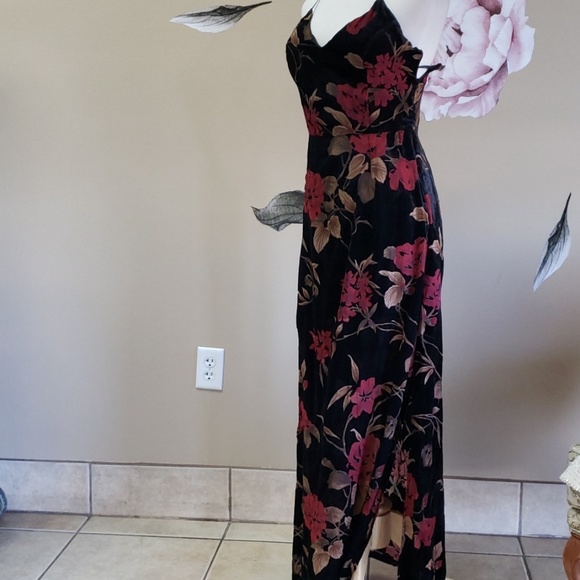 Storee Red Floral Velvet Dress - Picture 4 of 8